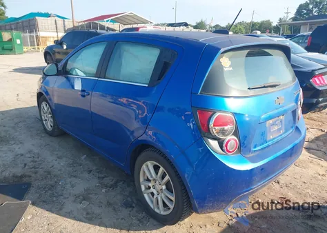 2016 Chevrolet Sonic Lt Auto z USA, uszkodzony, nr VIN 1G1JC6SB8G4176481